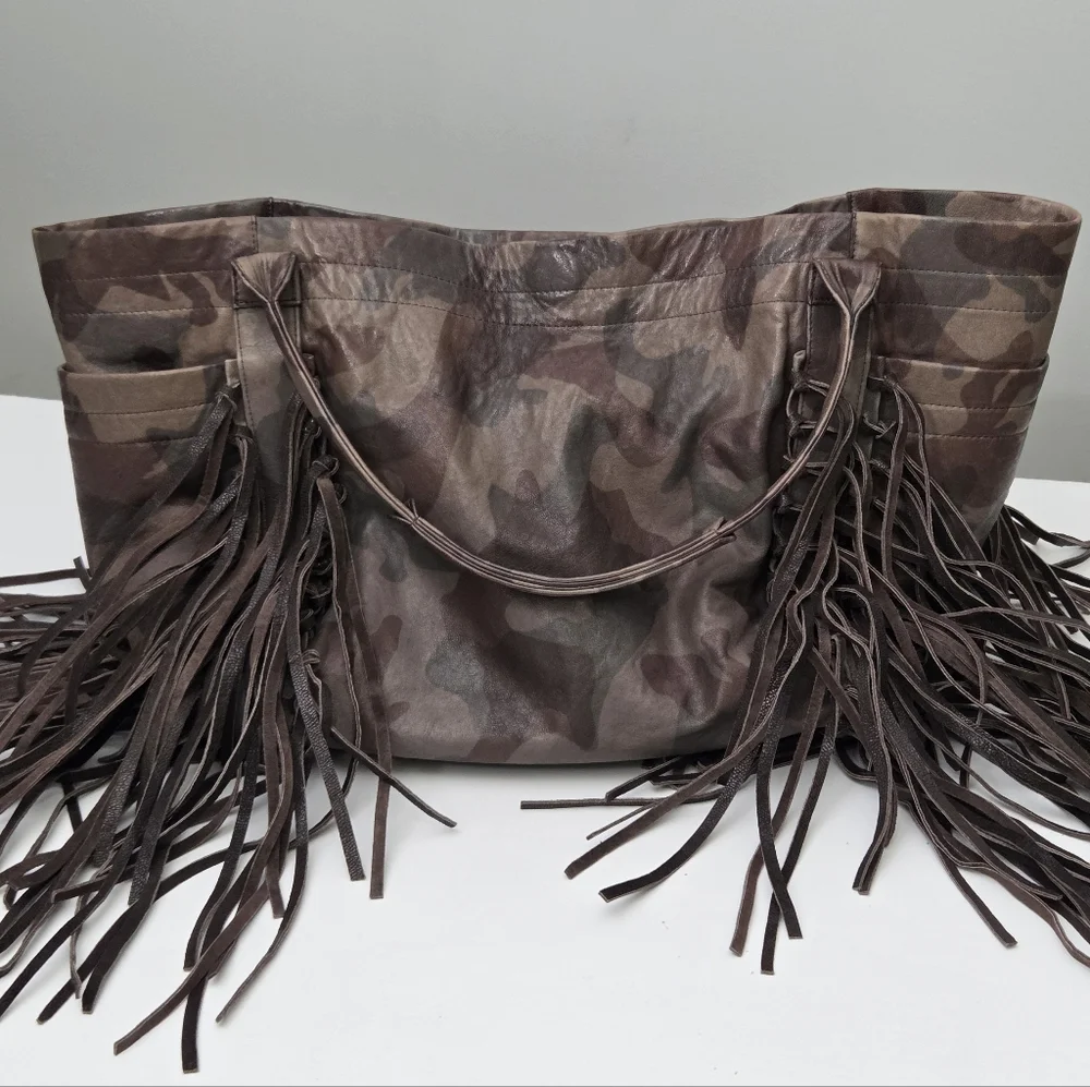 FREE PEOPLE CHRISTIANSEN CAMUFFARE CAMO CAMOUFLAGE LEATHER FRINGE TOTE BAG